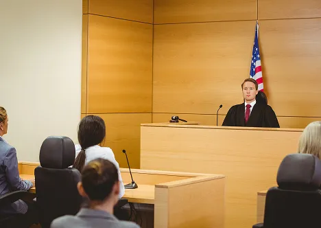 court room with people
